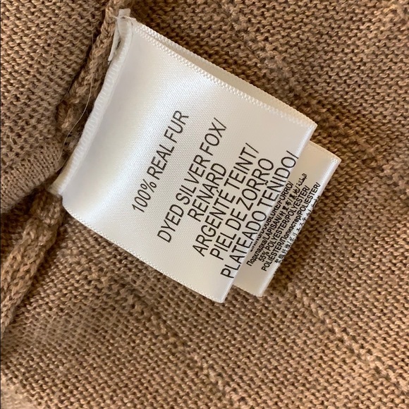 Fur Coat Vest BCBG MAXAZRIA DARAH FUR VEST SZ M - Picture 4 of 5